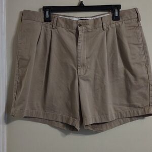Lands End men's khaki chino shorts